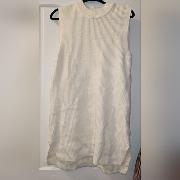 H&M cream color sweaterdress - Picture 1 of 2